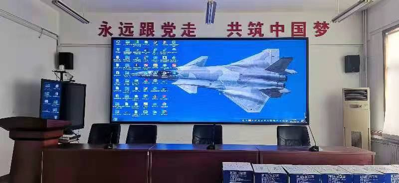 室內(nèi)P2全彩屏完成一塊，積極復(fù)工復(fù)產(chǎn)，抗疫堅(jiān)持到底